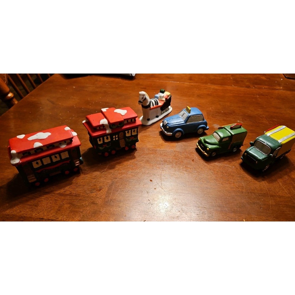 Lot of 6 Christmas Village Figures
